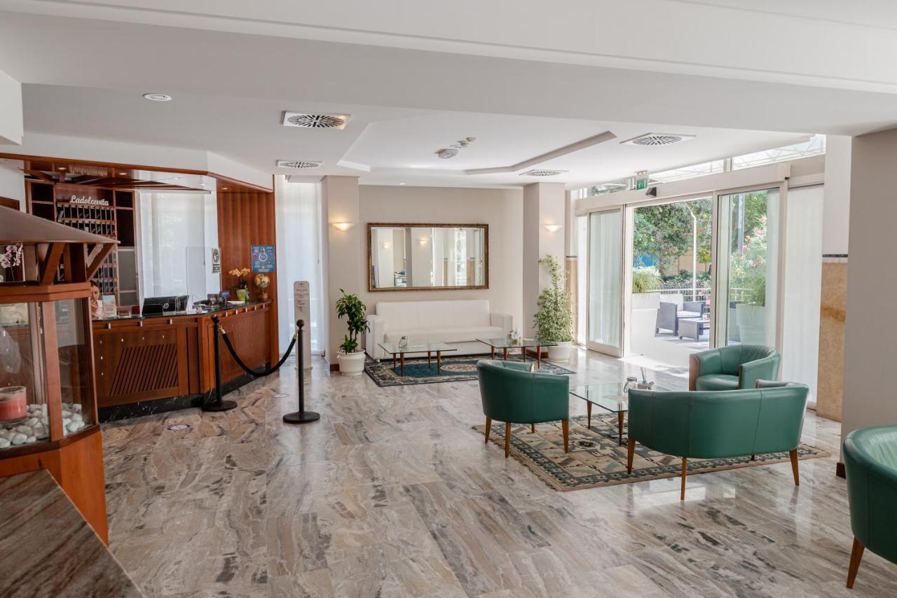 Hotel Audi Frontemare Rimini Ngoại thất bức ảnh
