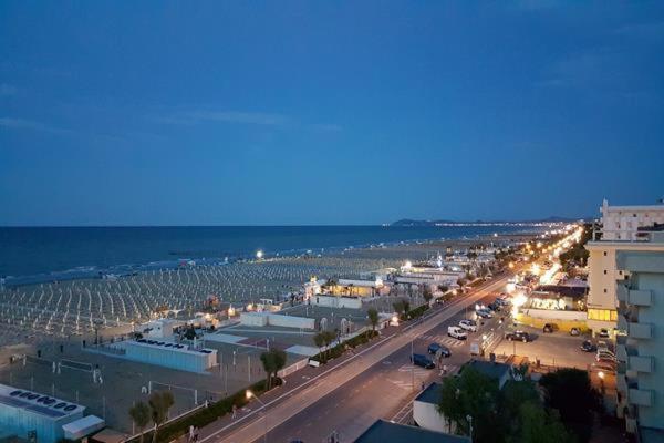 Hotel Audi Frontemare Rimini Ngoại thất bức ảnh