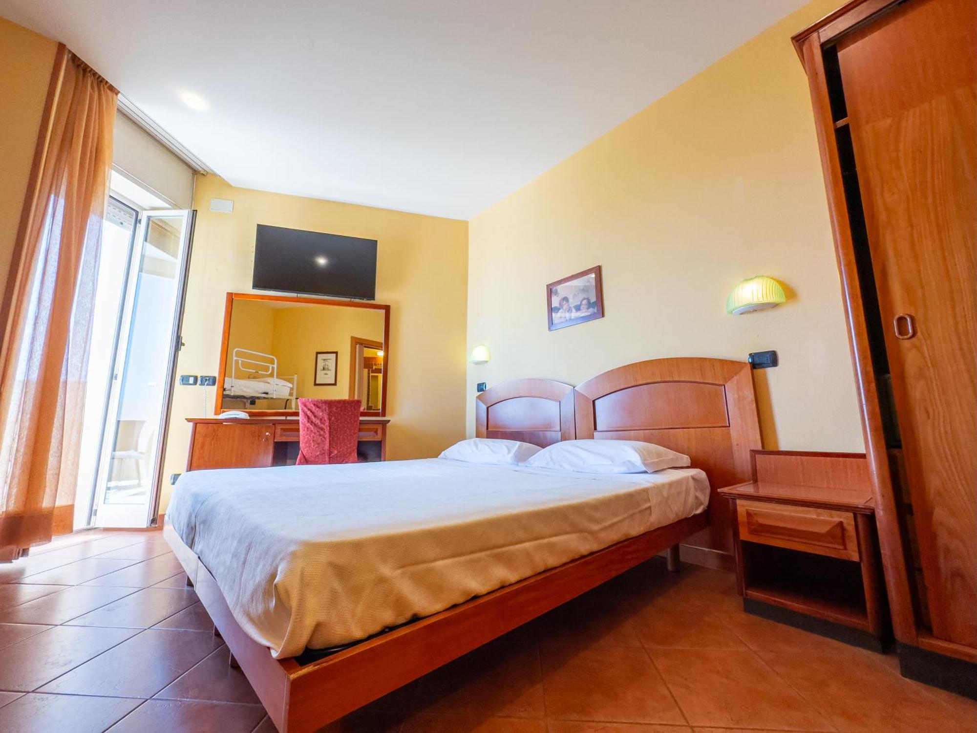Hotel Audi Frontemare Rimini Ngoại thất bức ảnh