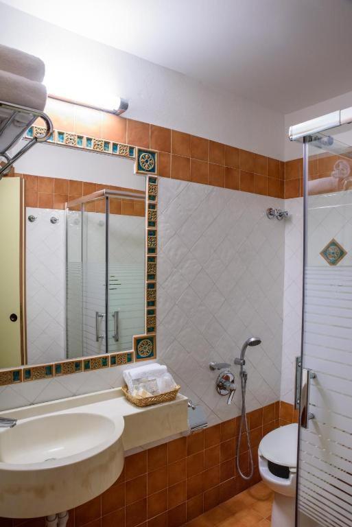 Hotel Audi Frontemare Rimini Ngoại thất bức ảnh